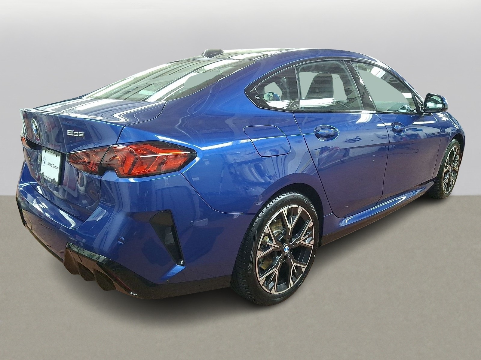 Thumbnail: 2025 BMW 2 Series - 4