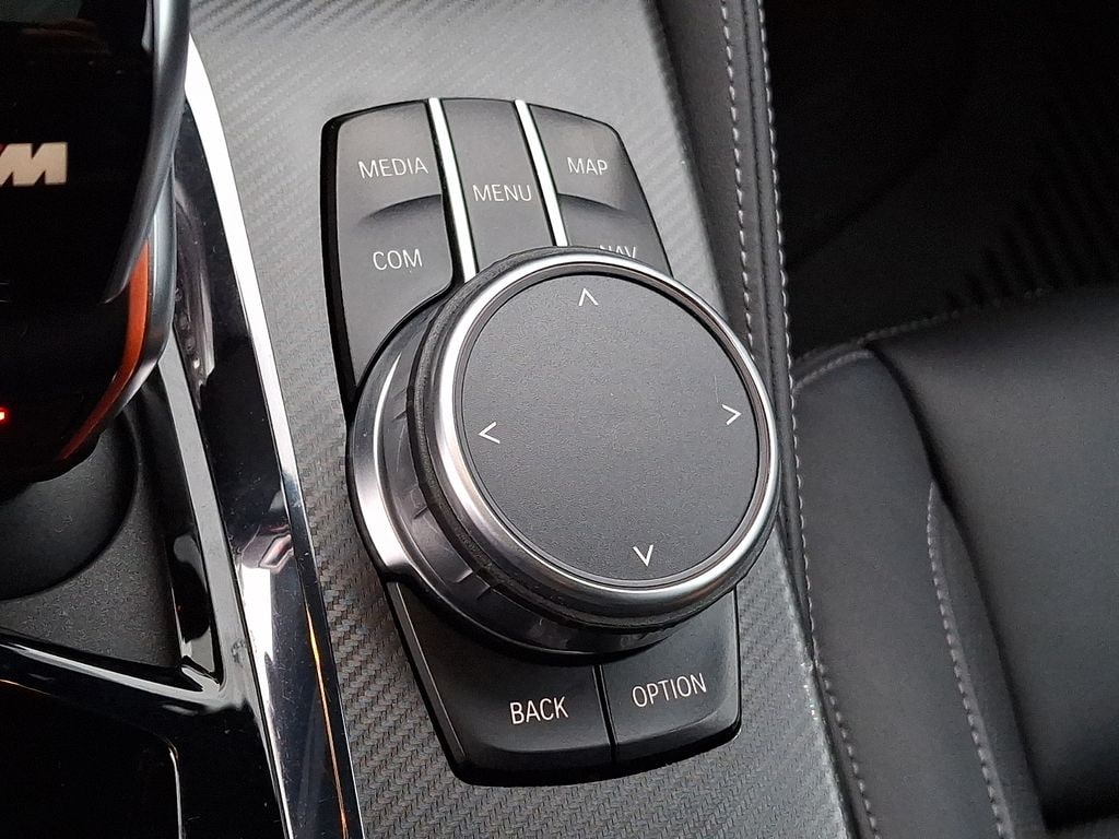 Thumbnail: 2019 BMW M5 - 23