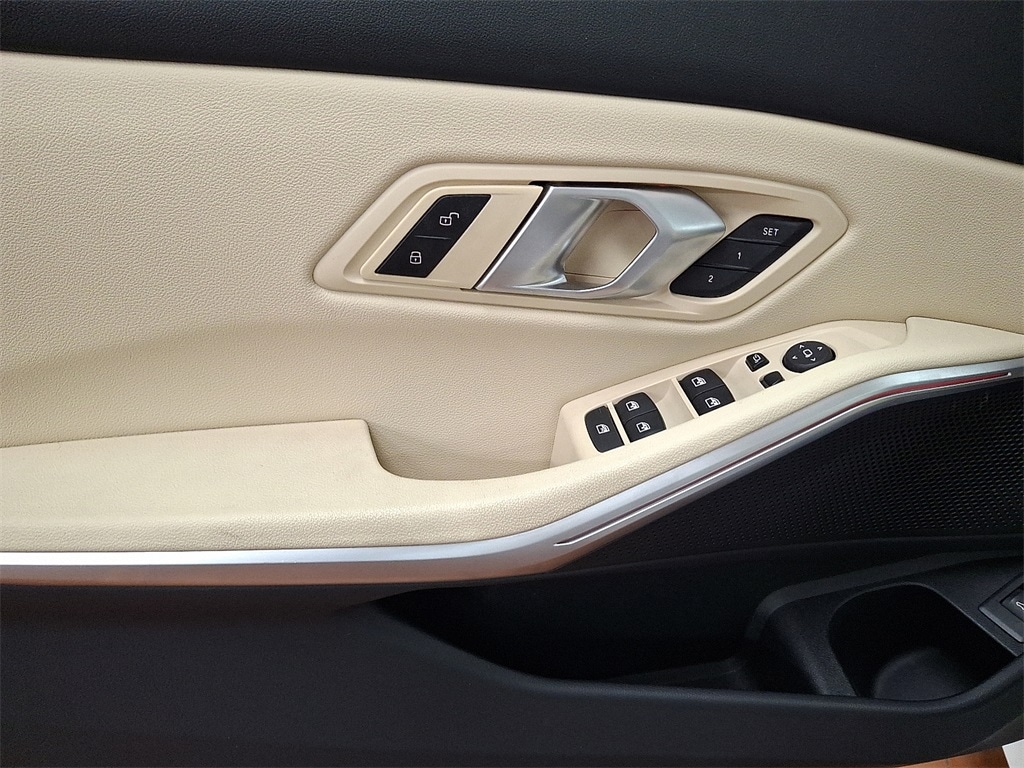 Thumbnail: 2025 BMW 3 Series - 9