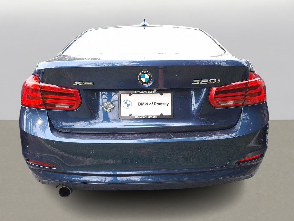Thumbnail: 2018 BMW 3 Series - 5