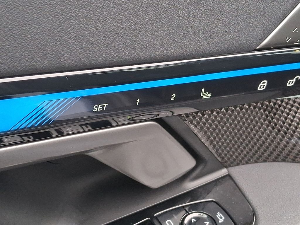 Thumbnail: 2025 BMW i5 - 24