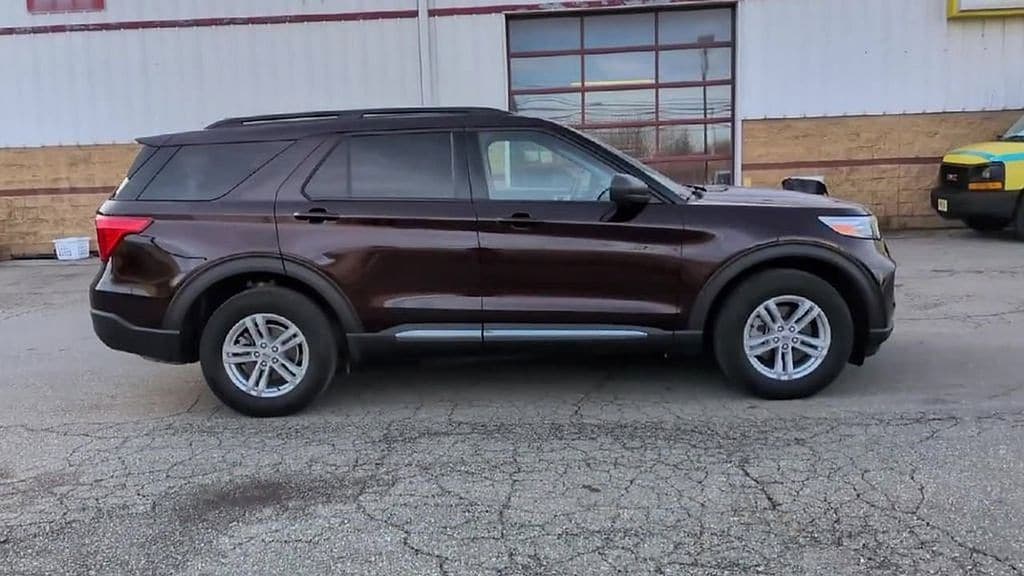 Thumbnail: 2023 Ford Explorer - 9