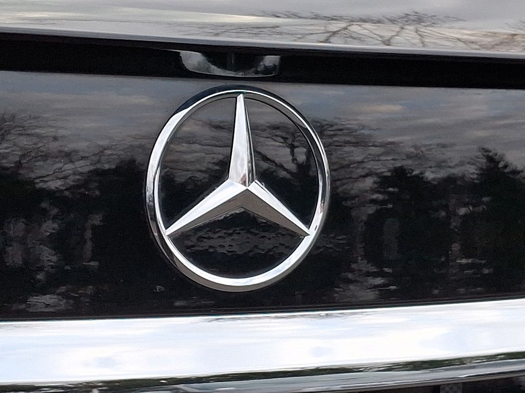 Thumbnail: 2022 Mercedes-Benz E-Class - 30