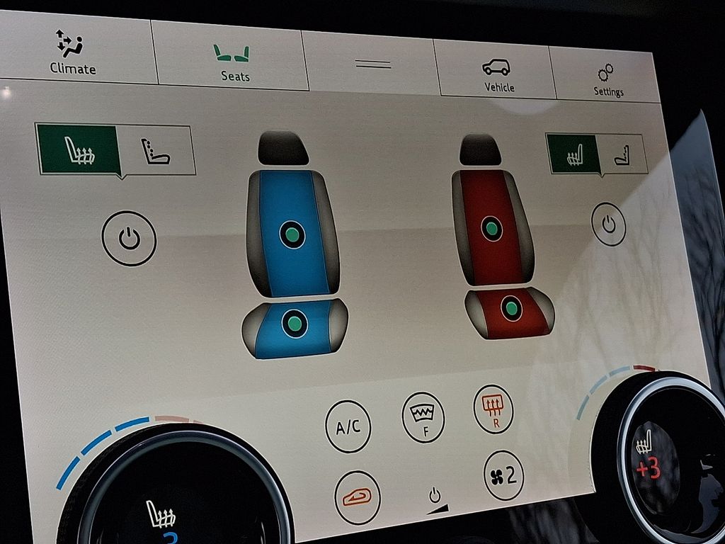 Thumbnail: 2020 Land Rover Range Rover Evoque - 23