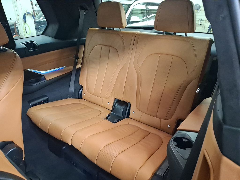 Thumbnail: 2021 BMW X7 - 9