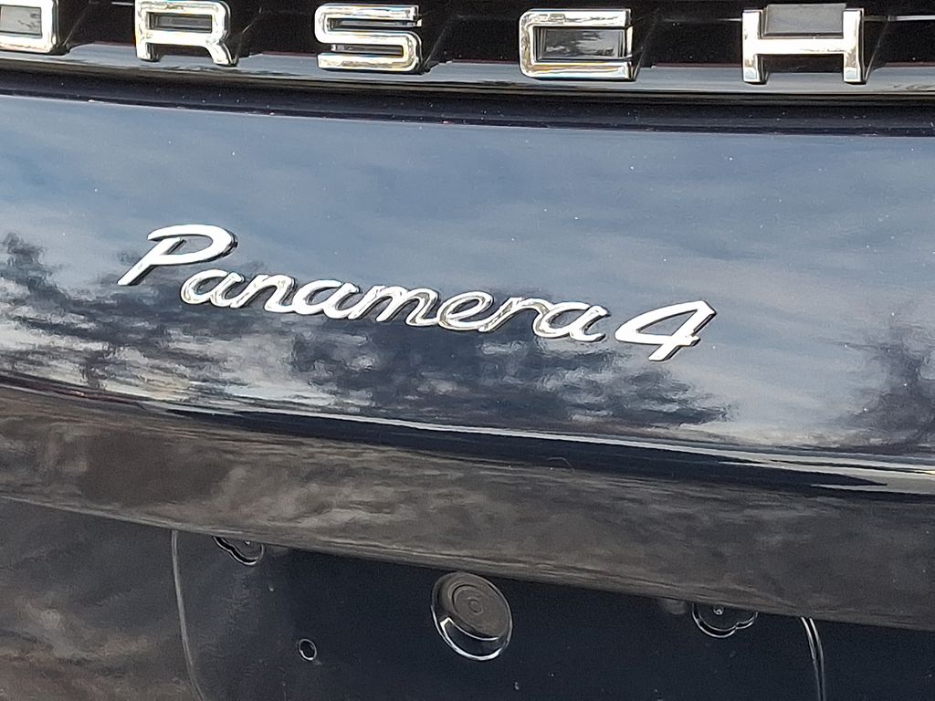 Thumbnail: 2022 Porsche Panamera - 28