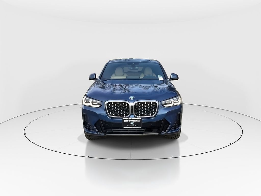 Thumbnail: 2022 BMW X4 - 6