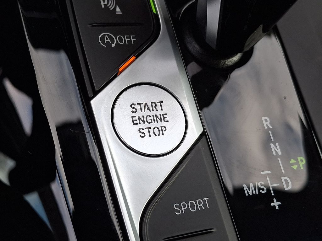 Thumbnail: 2022 BMW X3 - 21