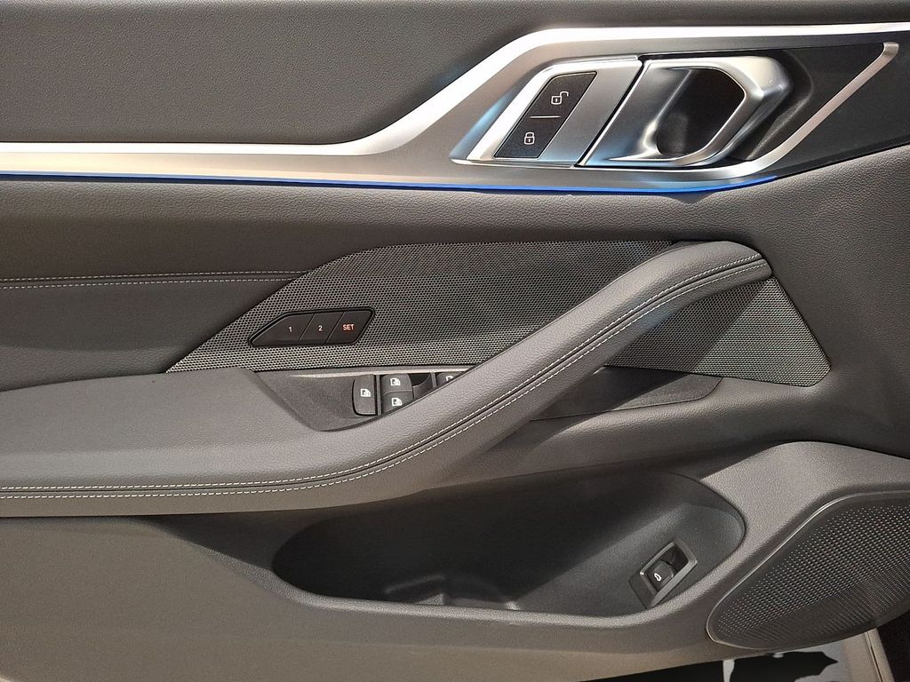 Thumbnail: 2026 BMW i4 - 5