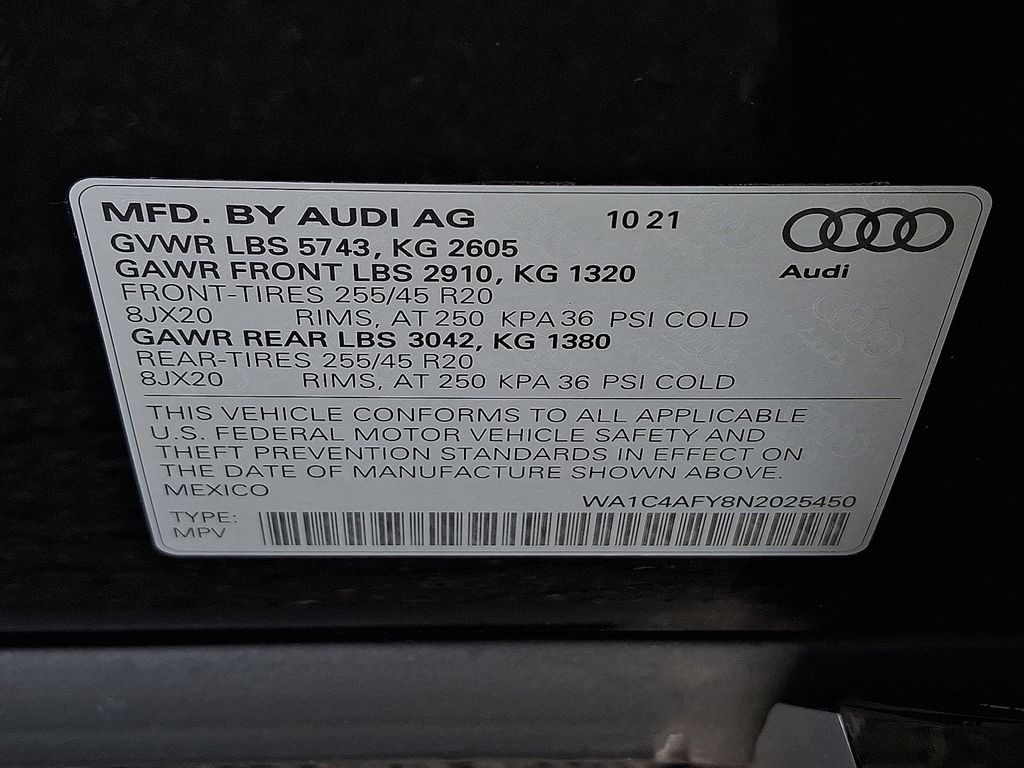 Thumbnail: 2022 Audi SQ5 - 26