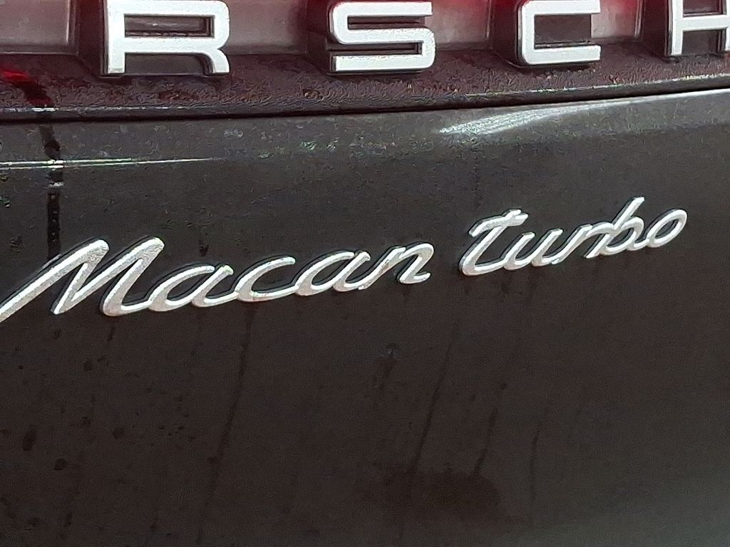 Thumbnail: 2021 Porsche Macan - 23