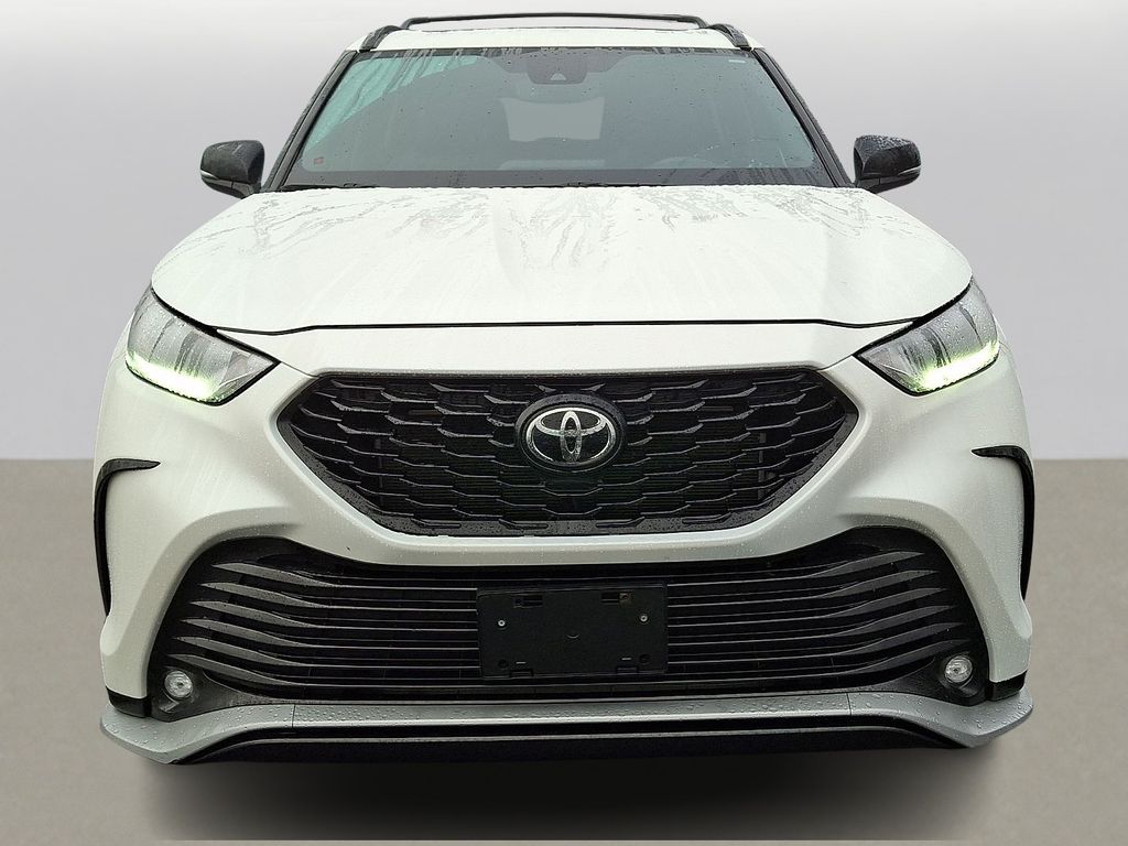 Thumbnail: 2021 Toyota Highlander - 2