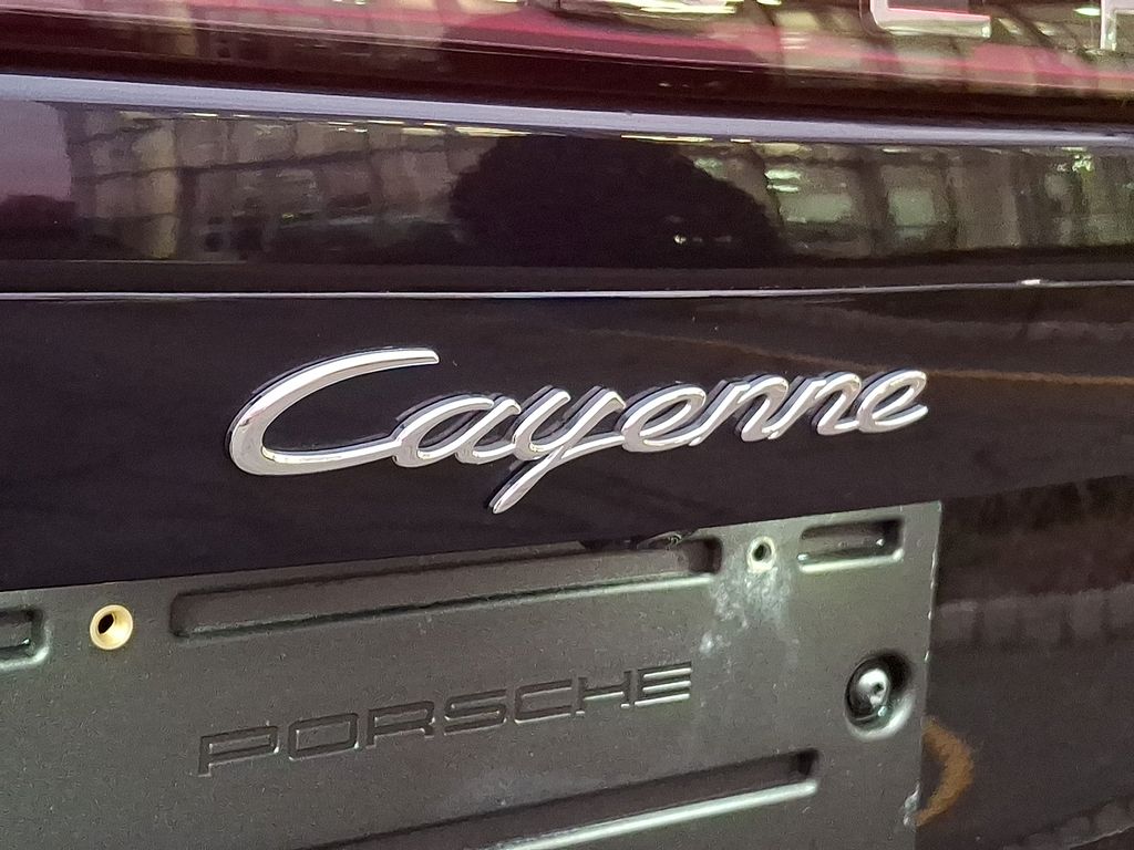 Thumbnail: 2023 Porsche Cayenne - 28