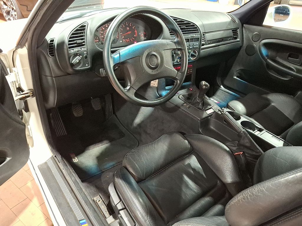 Thumbnail: 1995 BMW M3 - 11