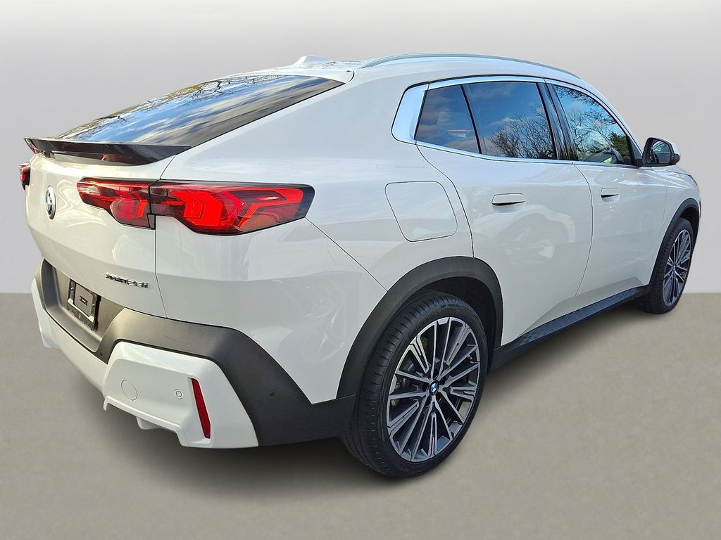 Thumbnail: 2024 BMW X2 - 4