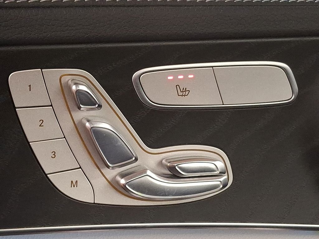 Thumbnail: 2017 Mercedes-Benz C-Class - 22