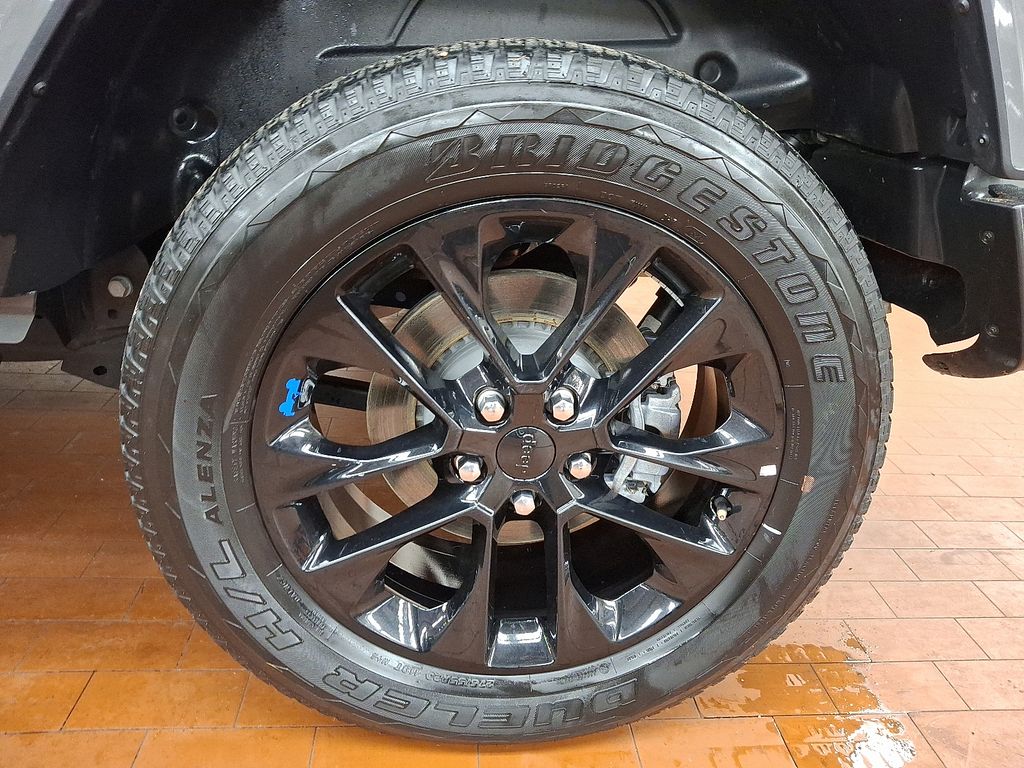 2023 Jeep Wrangler Sahara 7
