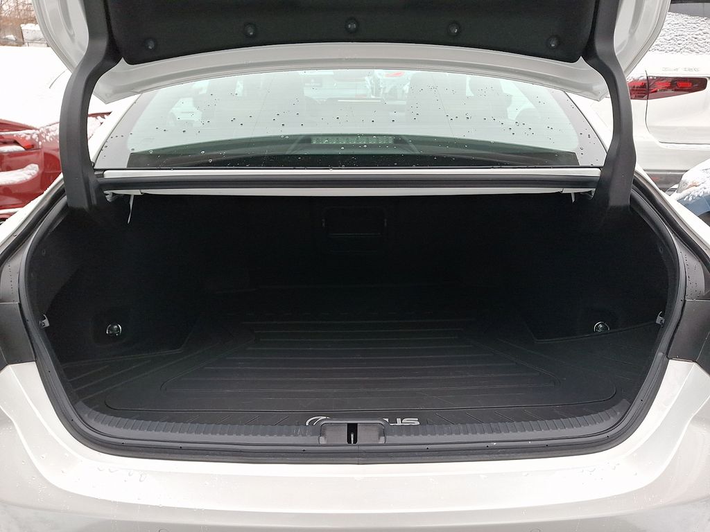 Thumbnail: 2023 Lexus ES - 26