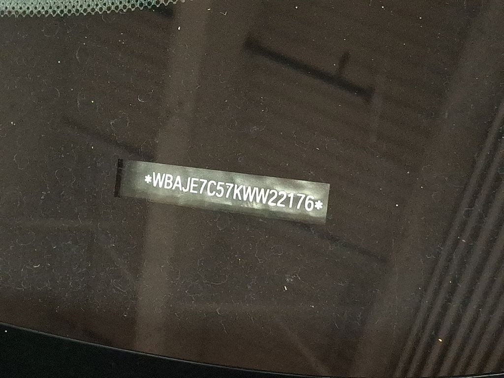 Thumbnail: 2019 BMW 5 Series - 25