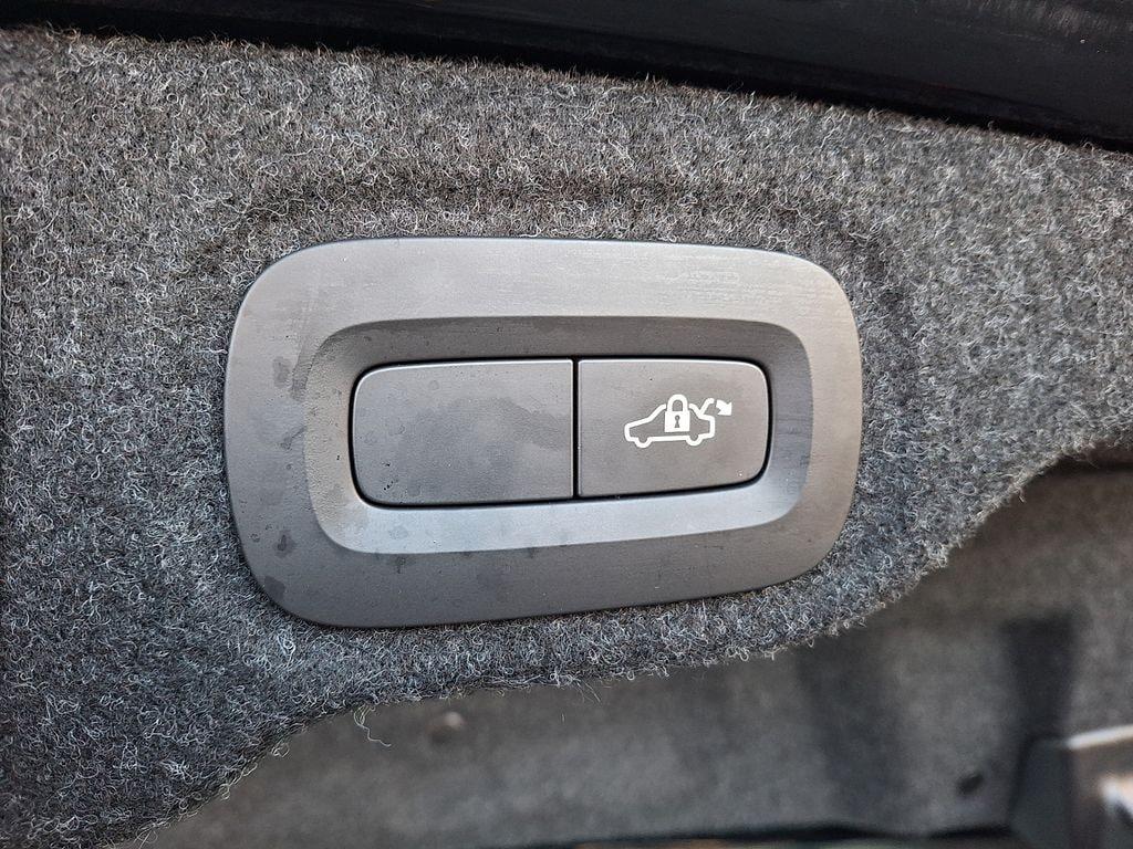 Thumbnail: 2019 Volvo S60 - 27