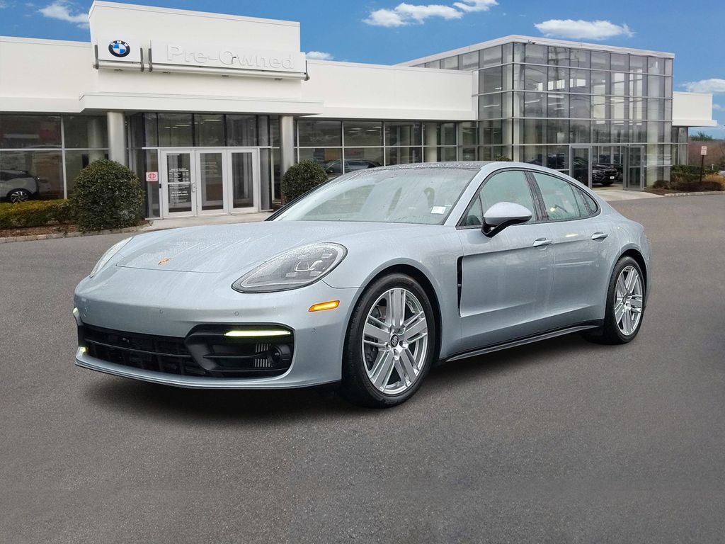 Thumbnail: 2023 Porsche Panamera - 1
