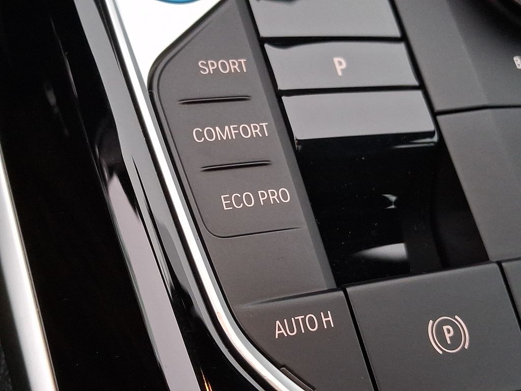 Thumbnail: 2024 BMW i4 - 21