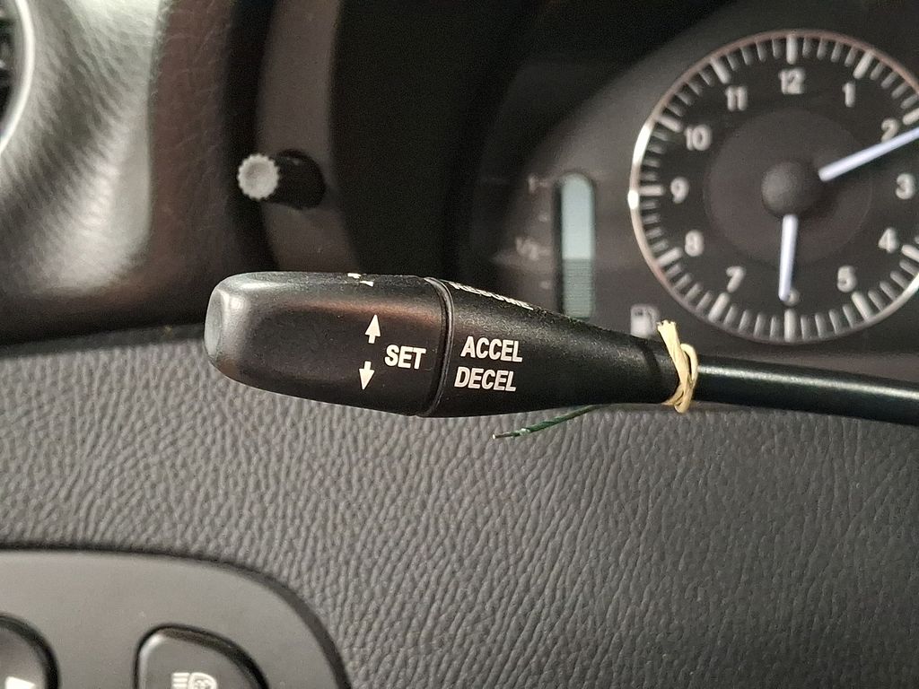 Thumbnail: 2008 Mercedes-Benz CLK - 17