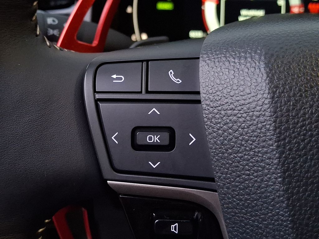 Thumbnail: 2025 Toyota Camry - 18