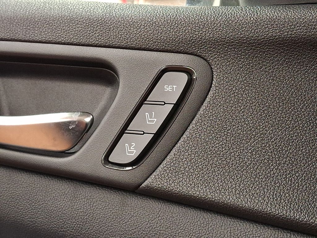 Thumbnail: 2016 Kia Optima - 25