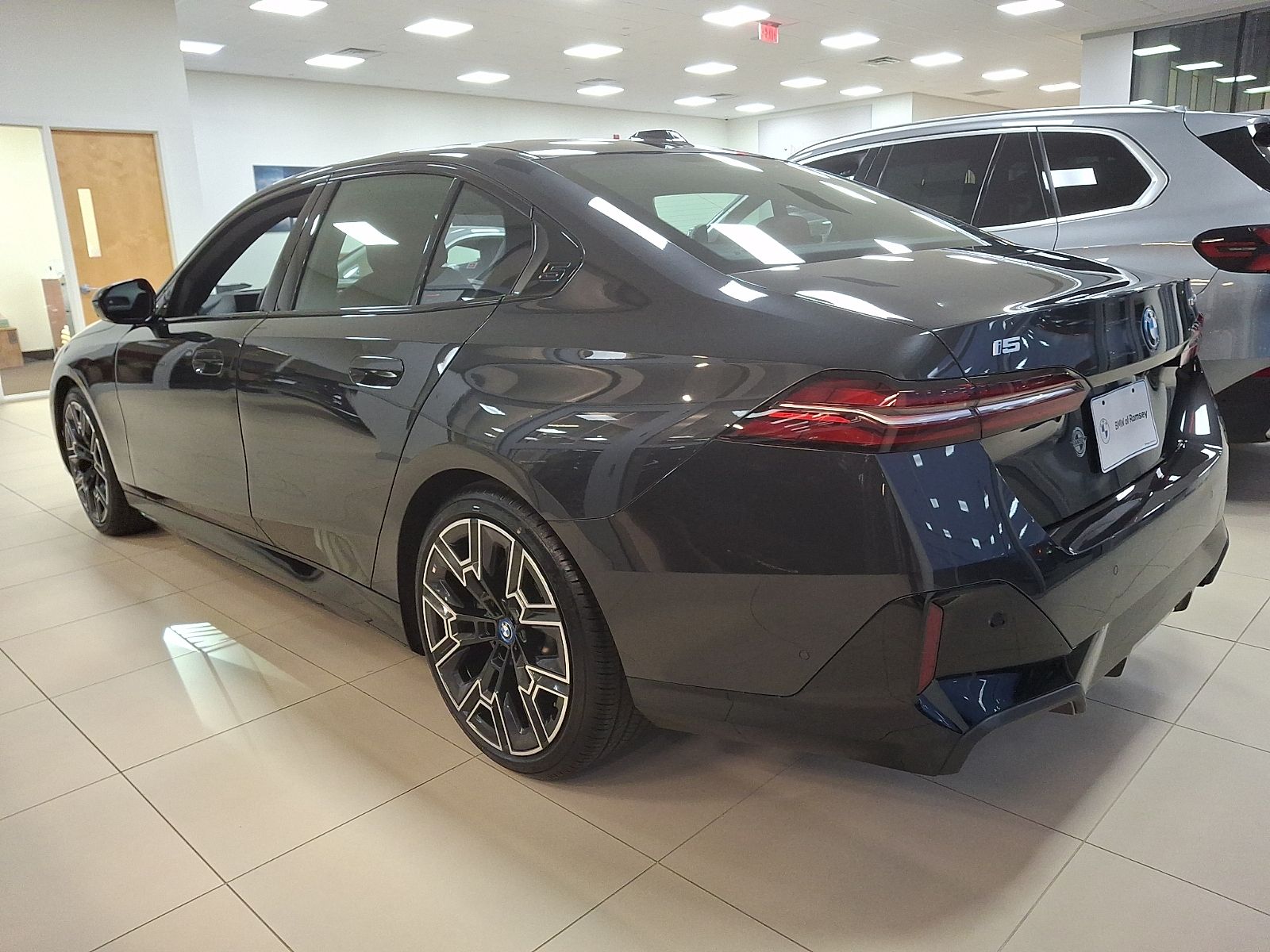 Thumbnail: 2025 BMW i5 - 6