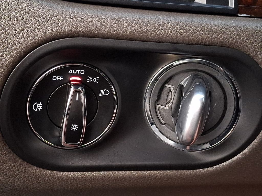 Thumbnail: 2022 Porsche Macan - 23