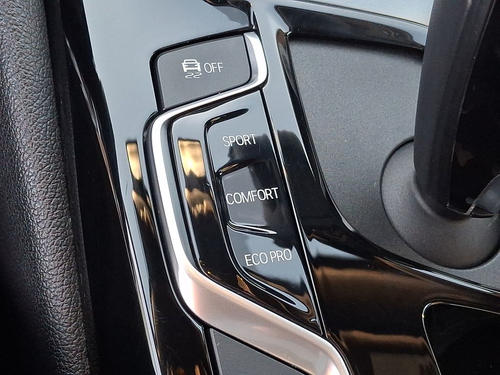 Thumbnail: 2019 BMW 5 Series - 20