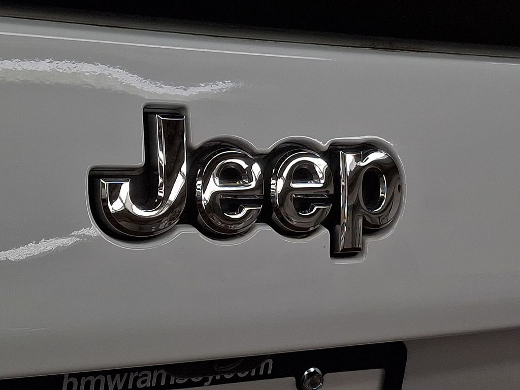 Thumbnail: 2022 Jeep Cherokee - 29