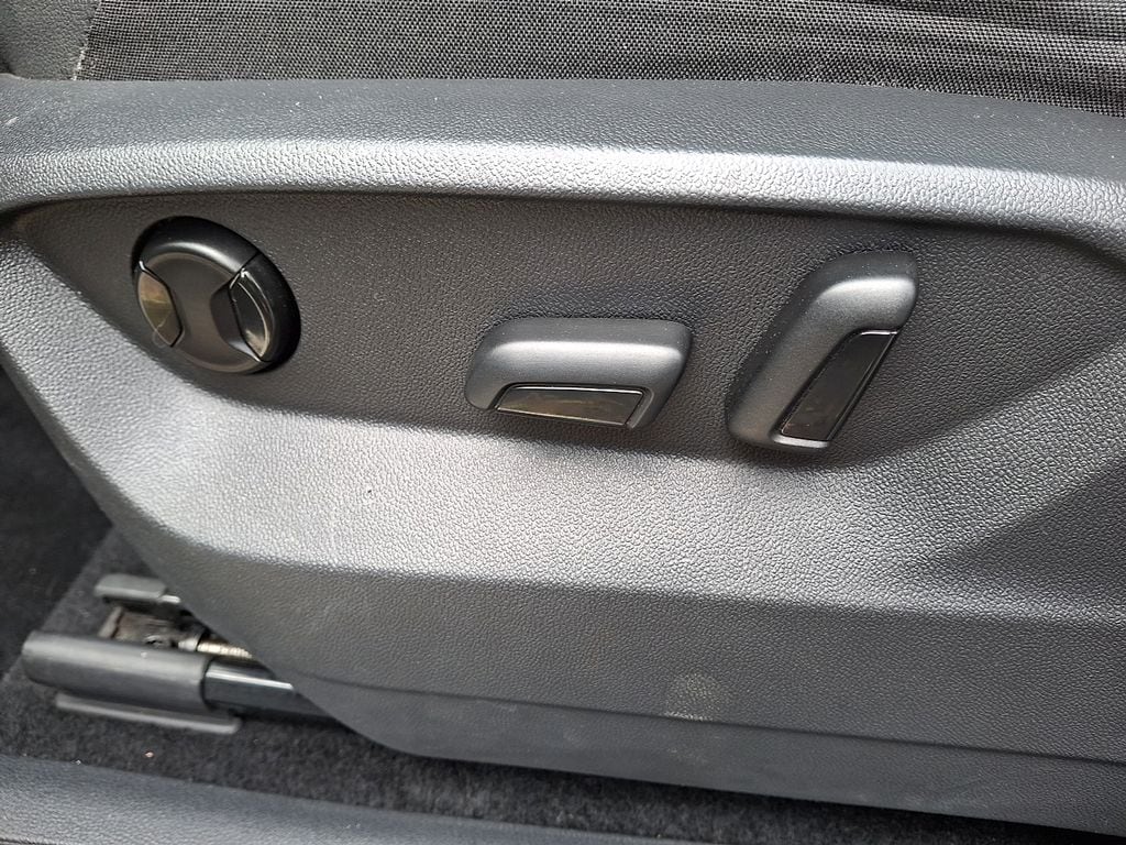 Thumbnail: 2019 Volkswagen Tiguan - 11