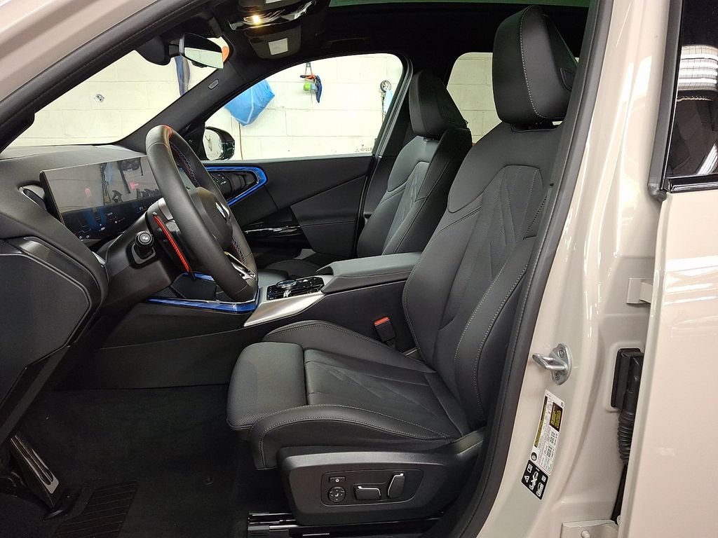 Thumbnail: 2025 BMW X3 - 10