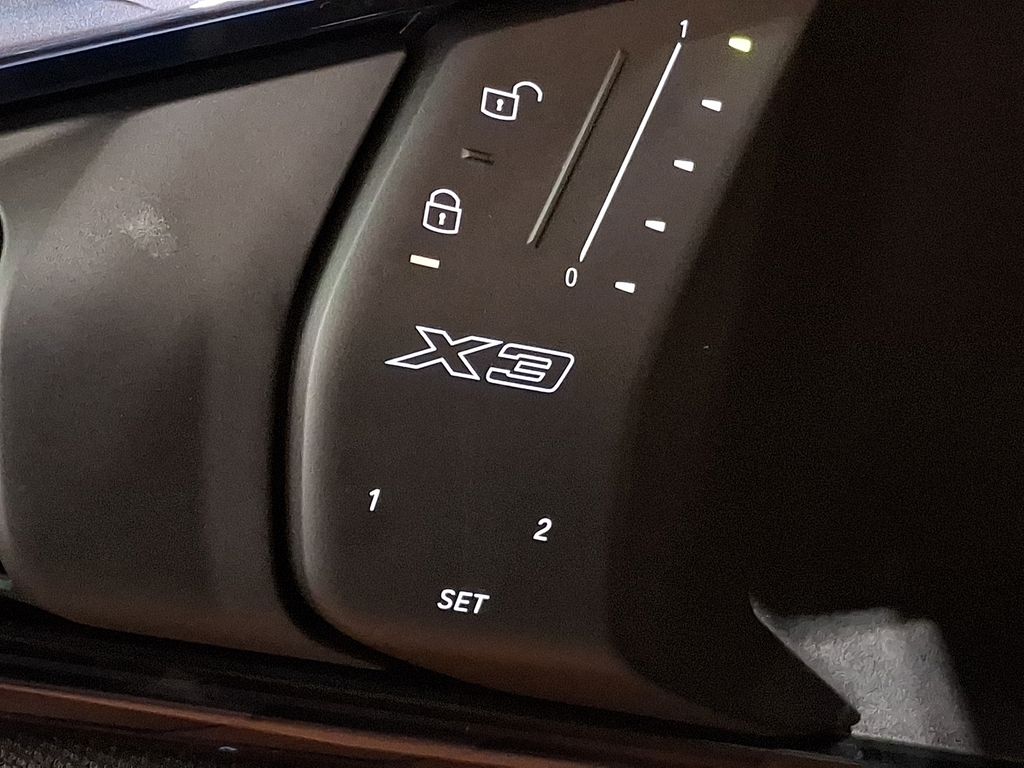 Thumbnail: 2025 BMW X3 - 23