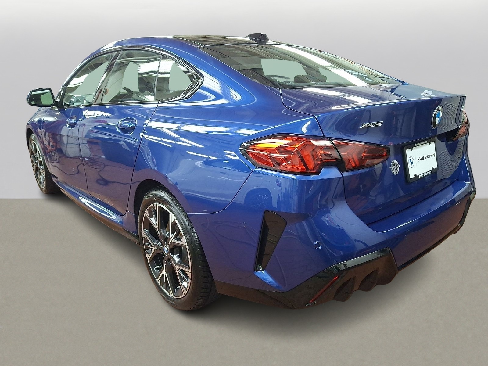 Thumbnail: 2025 BMW 2 Series - 5