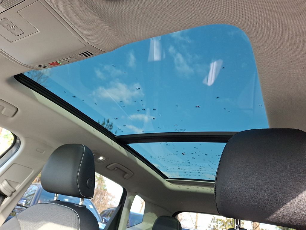 Thumbnail: 2022 Volkswagen Taos - 13