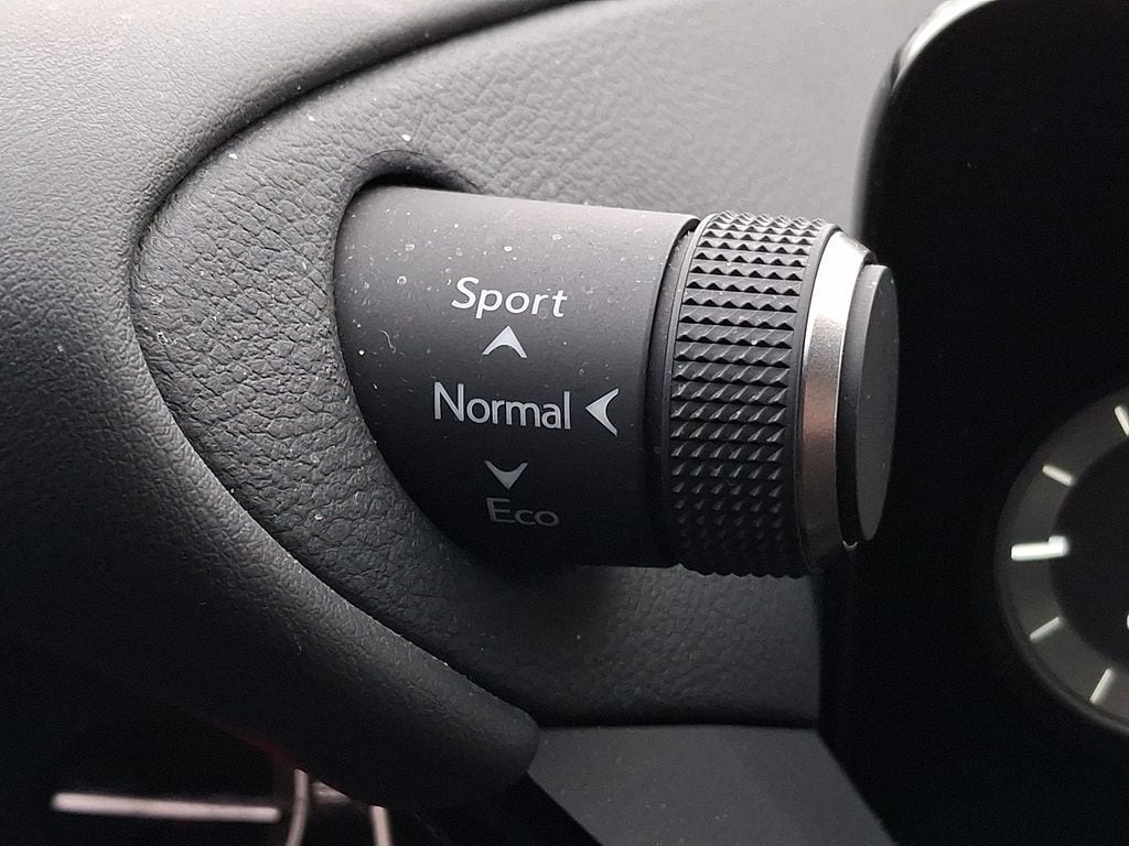 Thumbnail: 2023 Lexus ES - 21