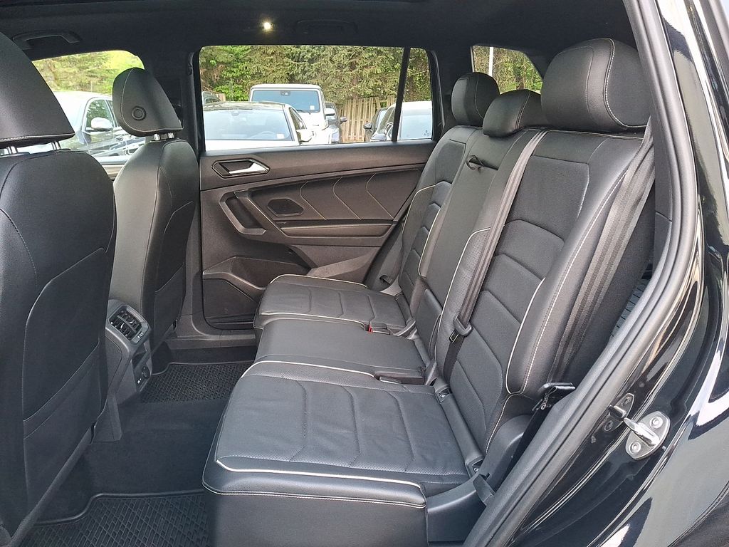 Thumbnail: 2022 Volkswagen Tiguan - 7