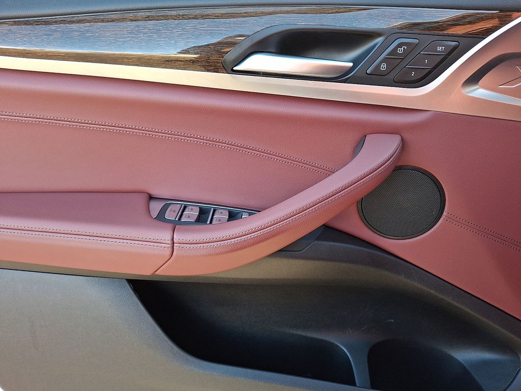 Thumbnail: 2020 BMW X4 - 10