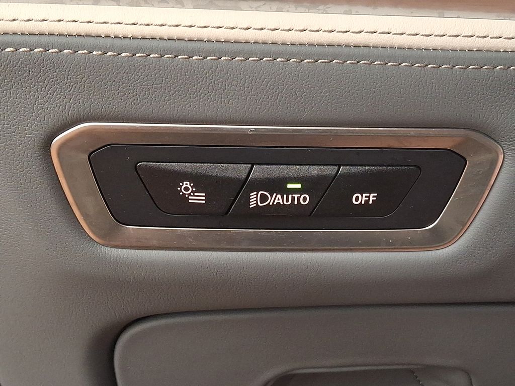 Thumbnail: 2025 BMW X7 - 24