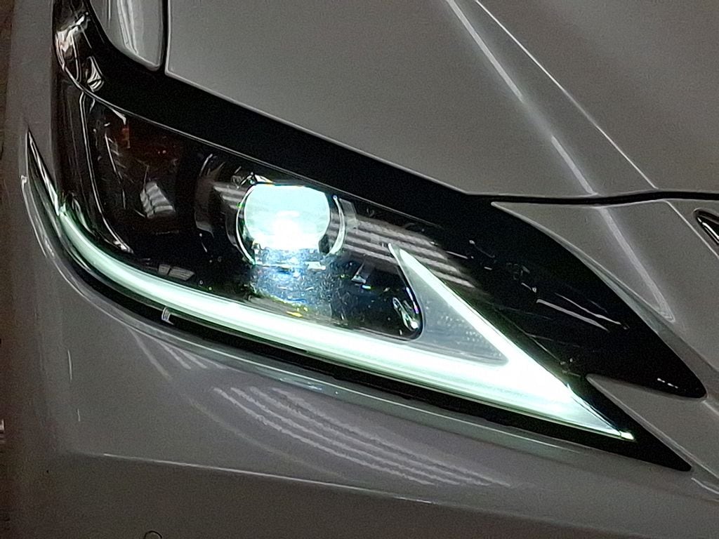 Thumbnail: 2024 Lexus ES - 8