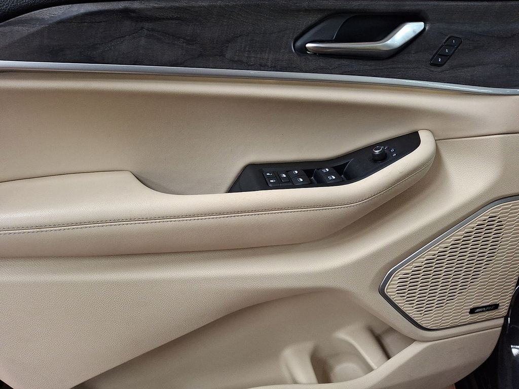 Thumbnail: 2022 Jeep Grand Cherokee - 9