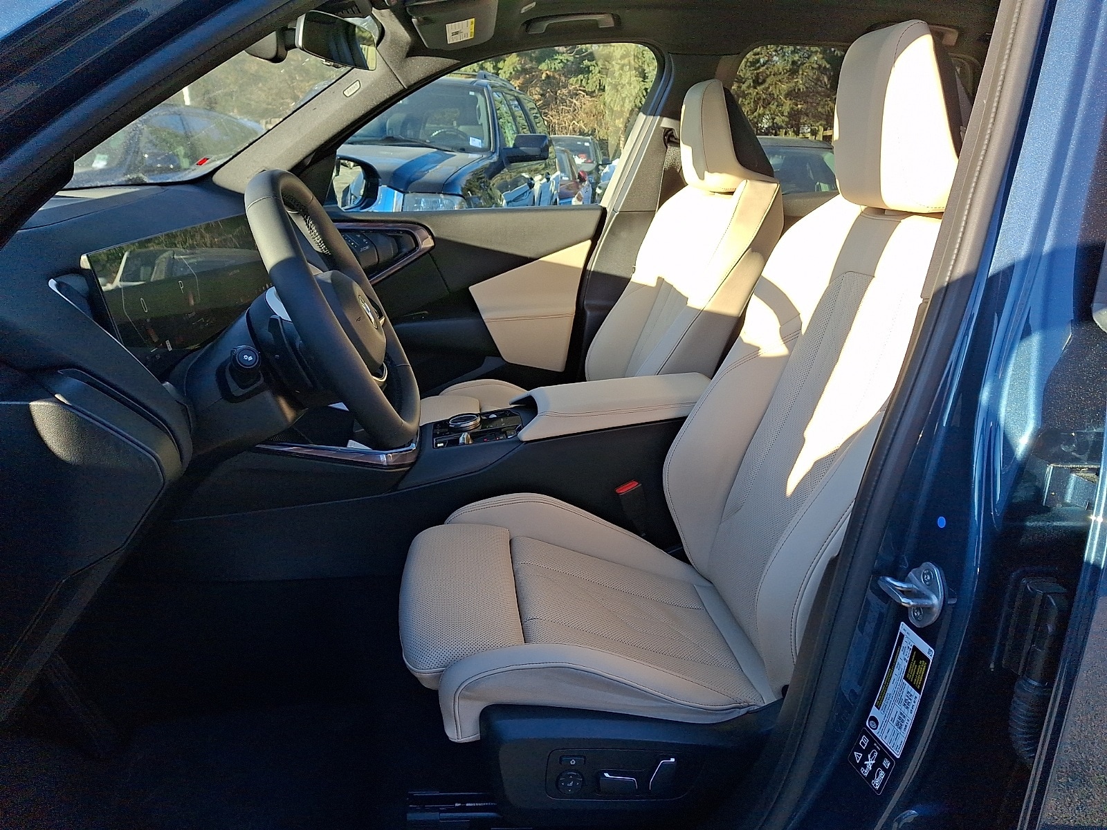 Thumbnail: 2025 BMW X3 - 9