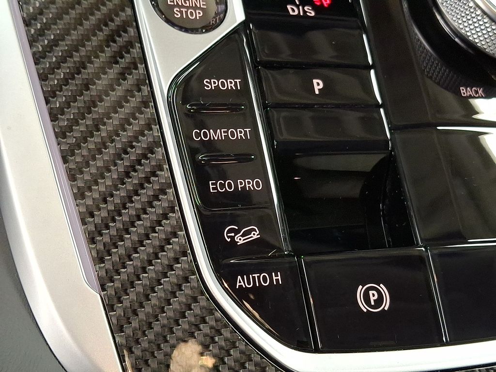 Thumbnail: 2025 BMW X7 - 22