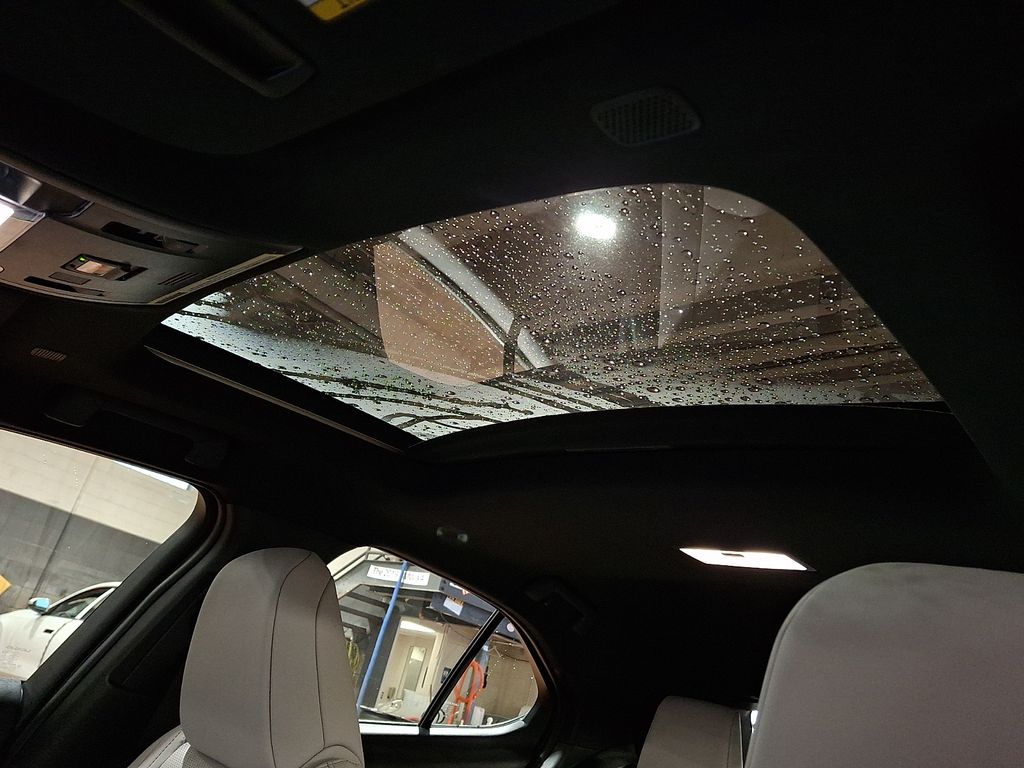 Thumbnail: 2023 Lexus UX - 12