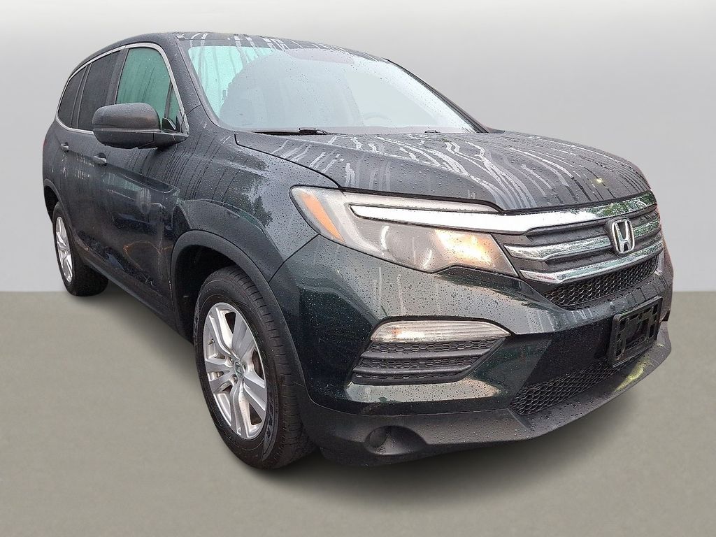 Thumbnail: 2016 Honda Pilot - 3