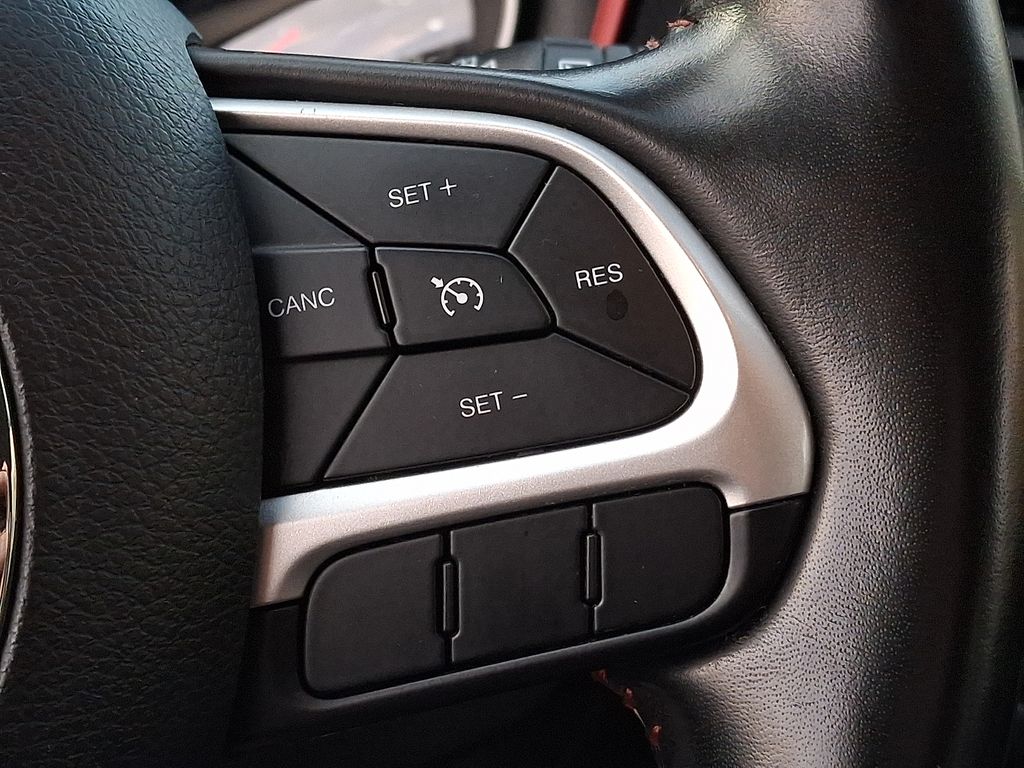 Thumbnail: 2020 Jeep Compass - 19