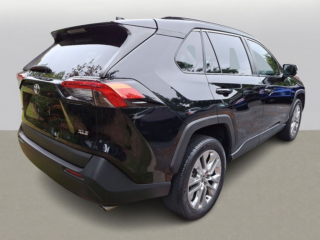 Thumbnail: 2021 Toyota RAV4 - 5